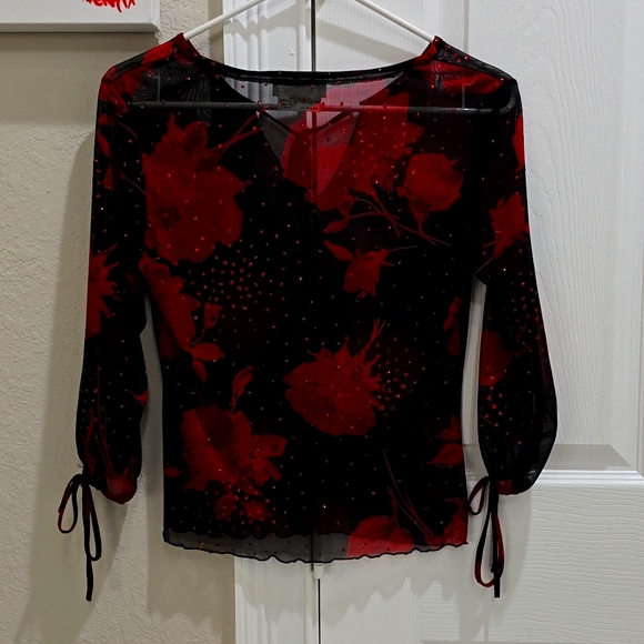 Five used beautiful blouses 5 blouses Total $7 - Picture 2 of 11